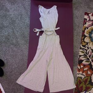 MeUndies Oatmeal Romper size L